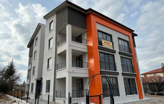 İncek Mahallesi 12 Konutlu Bina